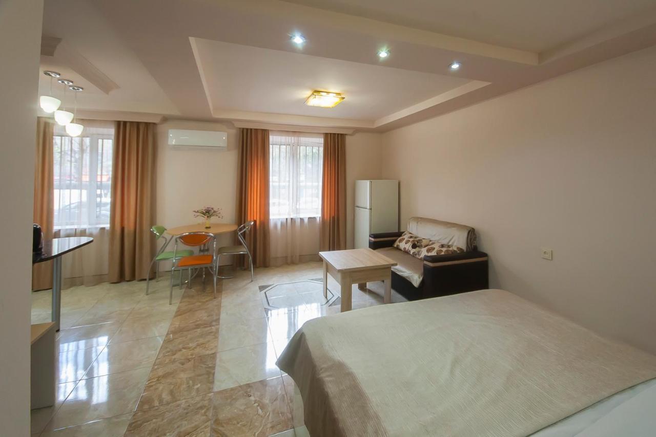 Studio On Papazyan 12 Єреван Екстер'єр фото