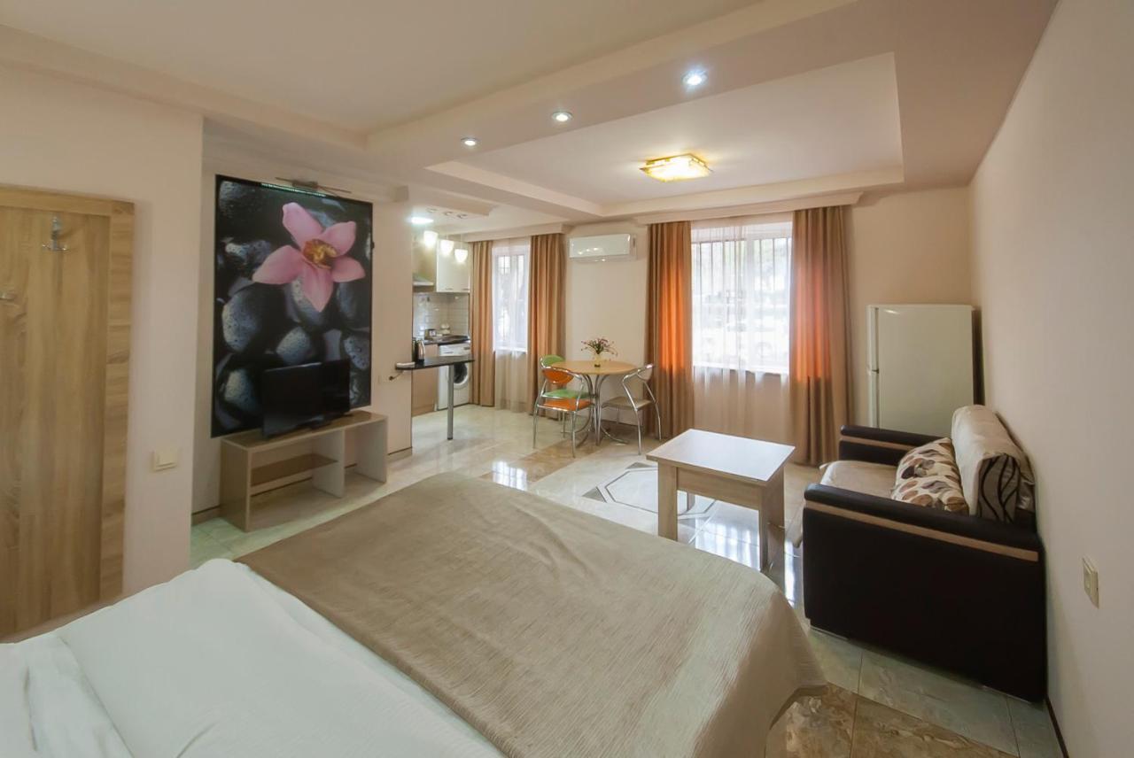 Studio On Papazyan 12 Єреван Екстер'єр фото
