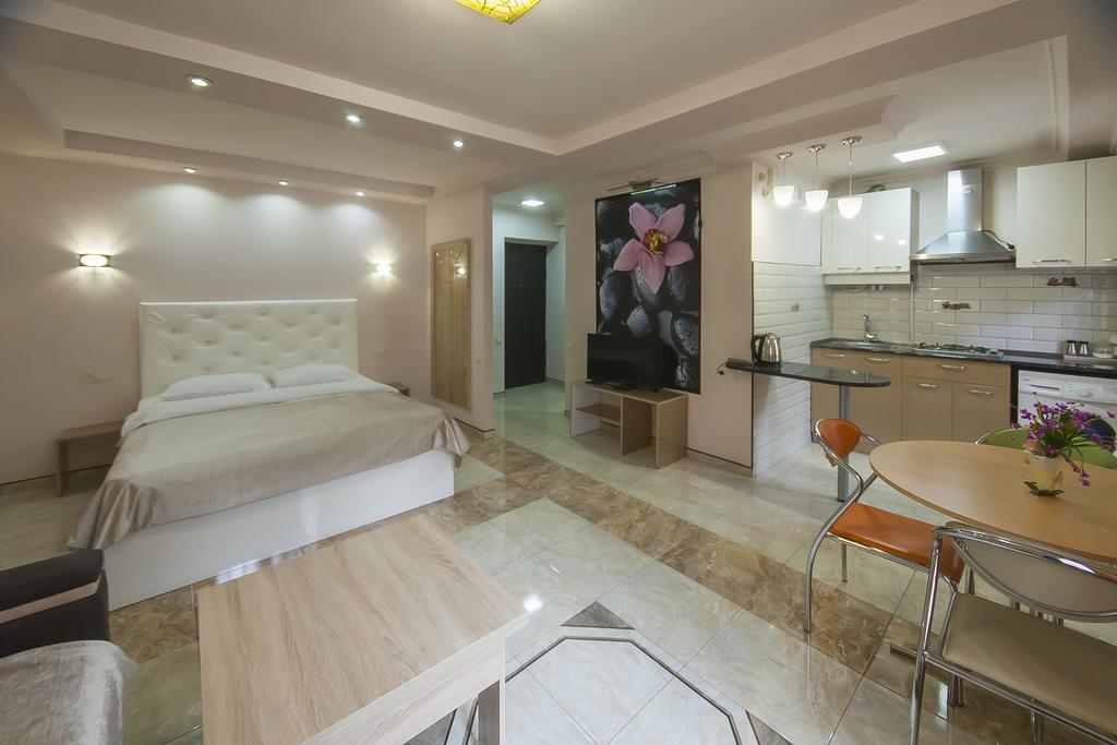 Studio On Papazyan 12 Єреван Екстер'єр фото